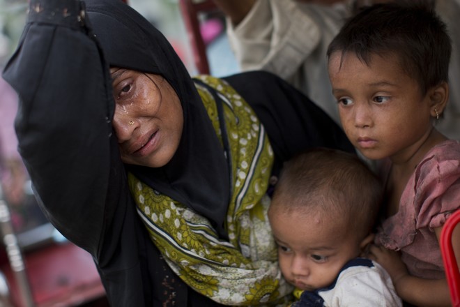 Μιανμάρ: Στρατιώτες βίαζαν ομαδικά και εξευτέλιζαν γυναίκες και κορίτσια Ροχίνγκια