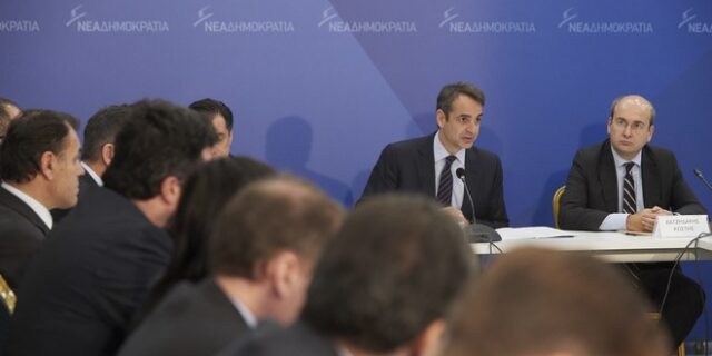 ΝΔ: Επιχείρηση ‘αποδόμησης’ του Τσίπρα
