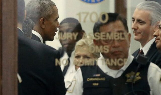 O Μπαράκ Ομπάμα εκλήθη να υπηρετήσει ως ένορκος σε δικαστήριο του Σικάγο