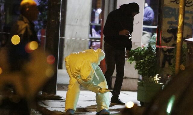 Επίθεση στα γραφεία του ΠΑΣΟΚ: Ήθελαν αίμα αστυνομικών – Στόχος ο σκοπός της διμοιρίας των ΜΑΤ