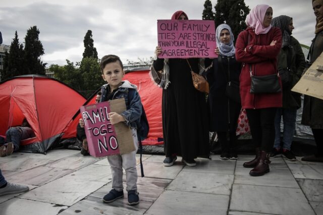 Κολλημένη στη γραφειοκρατία η οικογενειακή επανένωση για τους ασυνόδευτους πρόσφυγες