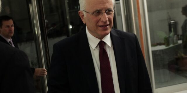 Θέλουμε ένα δυνατό ΠΑΣΟΚ, στα ‘αριστερά’ του ΣΥΡΙΖΑ