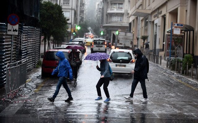 Βροχές και καταιγίδες μέχρι το τέλος της εβδομάδας