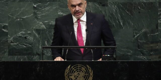 Αλβανικός Τύπος: Ο Έντι Ράμα πάσχει από σχιζοφρένεια