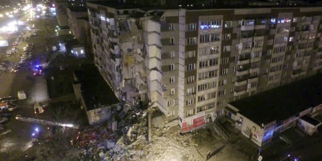 Ψυχολογικά διαταραγμένος ο ένοικος που κατεδάφισε πολυκατοικία στη Ρωσία