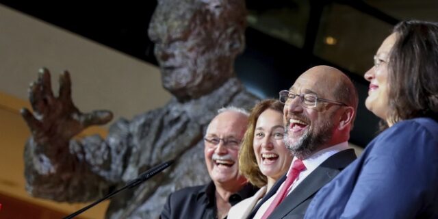 Από τη Τζαμάικα στην Κένυα και το δημοψήφισμα του Σουλτς