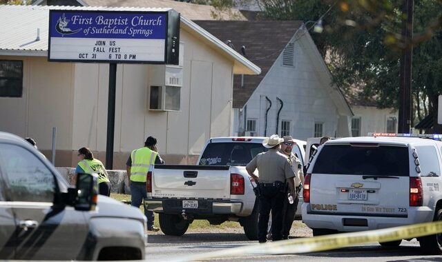 Δεκάδες νεκροί και τραυματίες από πυροβολισμούς σε εκκλησία του Τέξας