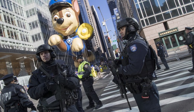 Δρακόντεια μέτρα ασφαλείας στην παρέλαση για την ‘Ημέρα των Ευχαριστιών’ στη Νέα Υόρκη