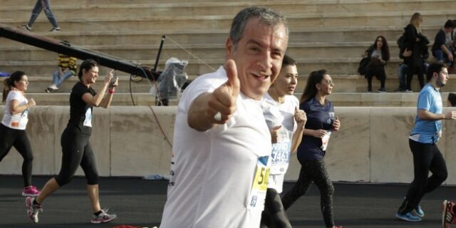 Θεοδωράκης: Το πρωί στον Μαραθώνιο, το μεσημέρι στις κάλπες για την Κεντροαριστερά