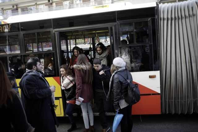 Με απώλεια ακοής κινδυνεύουν οι επιβάτες μετρό και λεωφορείων