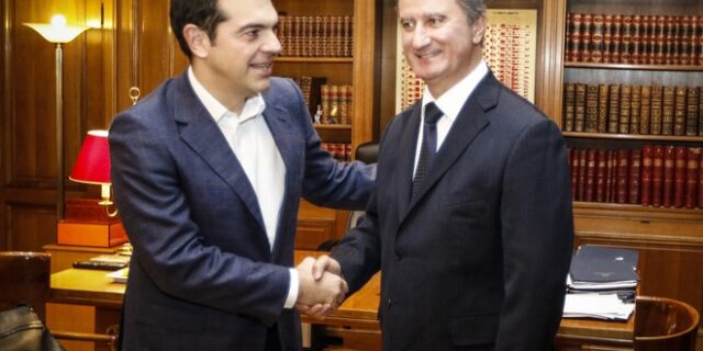 Συνάντηση Τσίπρα με τον υποψήφιο πρόεδρο του ΑΚΕΛ στην Κύπρο