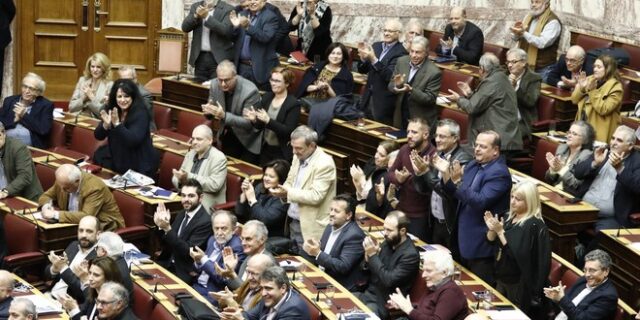 ‘Ναι’ της Βουλής σε κοινωνικό μέρισμα και στήριξη πλημμυροπαθών