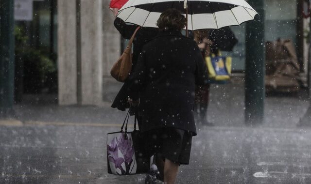 Πλημμύρες και καταστροφές από την κακοκαιρία σε όλη την Ελλάδα