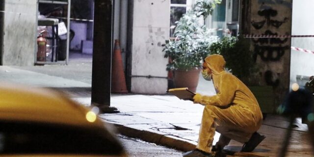 Επίθεση στα γραφεία του ΠΑΣΟΚ: H ‘Επαναστατική Αυτοάμυνα’ ‘υπέγραψε’ το χτύπημά της με 7,62 χιλιοστά