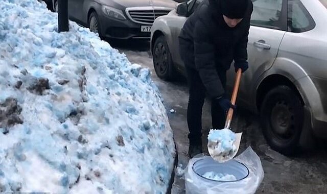 Μπλε χιόνι έπεσε στην Αγία Πετρούπολη