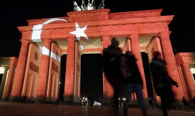DW: Πληρωμένοι δολοφόνοι εναντίον Τούρκων στη Γερμανία