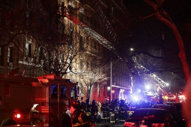 Νέα Υόρκη: 12 νεκροί από πυρκαγιά σε πολυκατοικία στο Μπρονξ