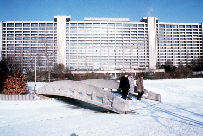 Εποπτεία, δεσμεύσεις, προκλήσεις, το ‘μενού’ των Ελλήνων τραπεζιτών στις επαφές τους στη Γερμανία