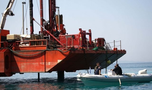 Έρχεται πλοίο-αποθήκη για να μη λείψει το φυσικό αέριο