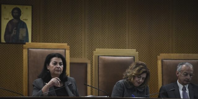 Δίκη ΧΑ: ‘Ναζιστικό κόμμα με συστατικό στοιχείο την όξυνση’