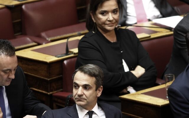 ‘Παγωμάρα’ στη ΝΔ από την απόφαση Μητσοτάκη για Ντόρα