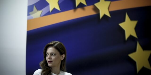 Αχτσιόγλου: Αύξηση κατώτατου μισθού το 2018