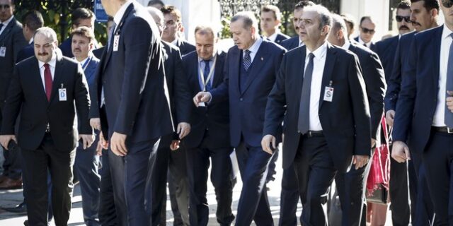 Ένταση μεταξύ φρουρών στο Μαξίμου