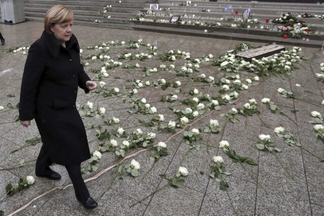 Μέρκελ για την επίθεση στο Βερολίνο: θα πρέπει να μάθουμε από τα λάθη μας