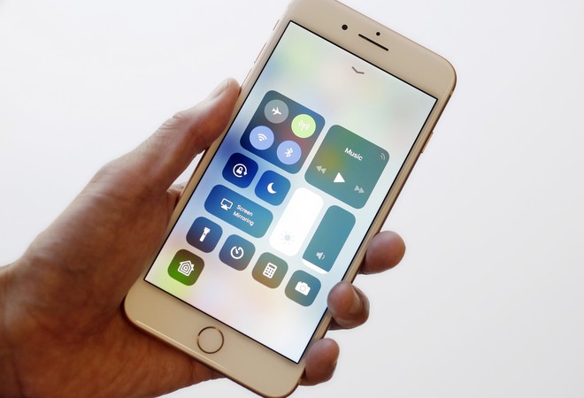 Apple: Όλα τα iPhone, iPad και Mac επηρεάζονται από τα κενά ασφαλείας στους επεξεργαστές