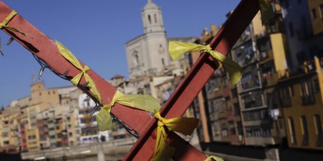 Ισπανία: Διευρύνονται οι διώξεις εναντίον Καταλανών αυτονομιστών