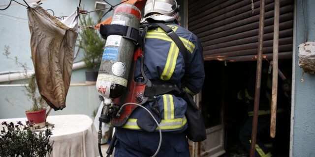 Οικογενειακή τραγωδία στην Κατερίνη: Συγγενείς οι νεκροί της φωτιάς – 8 απεγκλωβισμοί