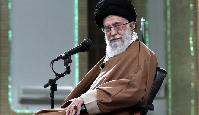 Χαμενεΐ: Ο Τραμπ θα αποτύχει όπως και ο ‘εξυπνότερός’ του Ρέιγκαν στη σκληρή στάση απέναντι στο Ιράν