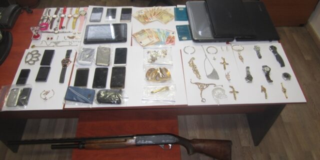 Εξαρθρώθηκε σπείρα διαρρηκτών σε Ήπειρο και Δυτική Ελλάδα – Είχαν ‘χτυπήσει’ περισσότερα από 130 σπίτια