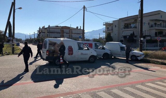 Πανικός στη Λαμία: Πέρασε το ‘στοπ’ και συγκρούστηκε με βαν που μετέφερε φιάλες υγραερίου