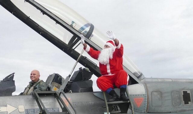Λάρισα: Με F-16 ‘έφτασε’ ο Αϊ Βασίλης
