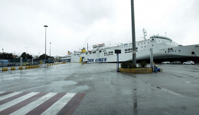 Κακοκαιρία: Δεμένα πλοία στα λιμάνια – Ποια δρομολόγια δεν εκτελούνται