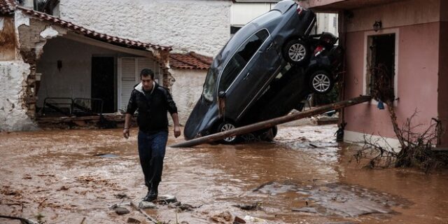 ‘Οι ευθύνες για τις πλημμύρες στη Μάνδρα θα αποδοθούν ονομαστικά’