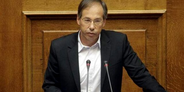 Μαυρωτάς για πΓΔΜ: Αν θέλουν να μπουν στην ΕΕ, θα πρέπει να αφαιρέσουν ό,τι αλυτρωτικό υπάρχει στο Σύνταγμα