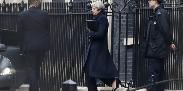 Βρετανία: Απετράπη σχέδιο δολοφονίας της Τερέζα Μέι