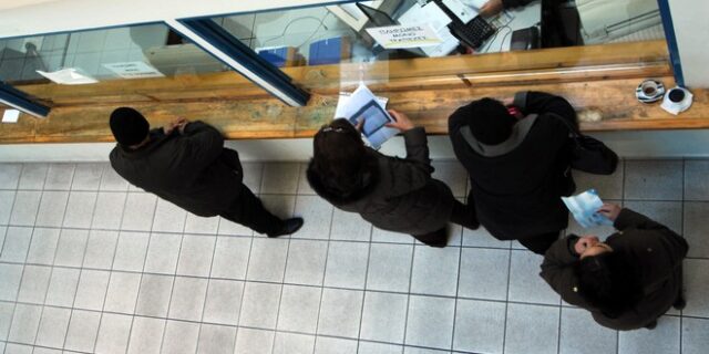 Κοινωνικό μέρισμα: Στις 873.402 οι εγκεκριμένες αιτήσεις – Ποια ζητήματα διορθώνονται