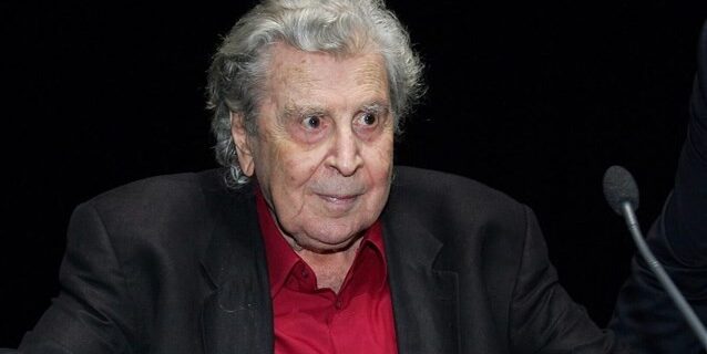 Μια διαφορετική συνέντευξη του Μίκη Θεοδωράκη μέσα στο θρυλικό Club Decadence