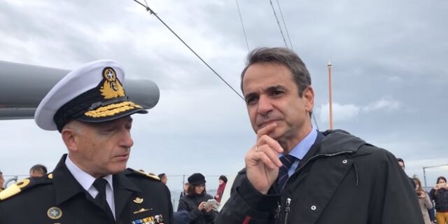 Ο Κυριάκος Μητσοτάκης ξεναγήθηκε στο θωρηκτό Αβέρωφ