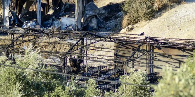 Ταυτοποιήθηκαν 26 άτομα για επεισόδια κατά αστυνομικών – μεταναστών στη Λέσβο