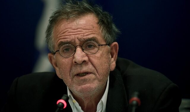 Μουζάλας: ‘Οι μεταναστευτικές ροές έχουν μειωθεί κατά 97%’