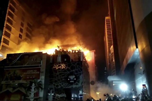 Ινδία: Τουλάχιστον 12 νεκροί από πυρκαγιά σε πολυώροφο κτίριο στη Μουμπάι