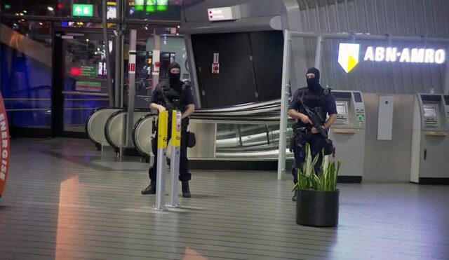 Ολλανδία: Άνδρας κυκλοφορούσε με μαχαίρι και απειλούσε στο αεροδρόμιο Σχίπχολ