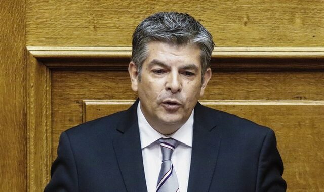 Παπαθεοδώρου: ‘Δεν ξέρουμε τι έδωσε η χώρα για να κλείσει η τρίτη αξιολόγηση’