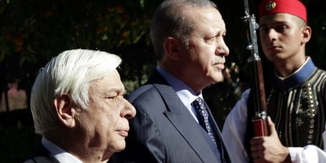 Μαθήματα διεθνούς δικαίου πίσω από τις κάμερες