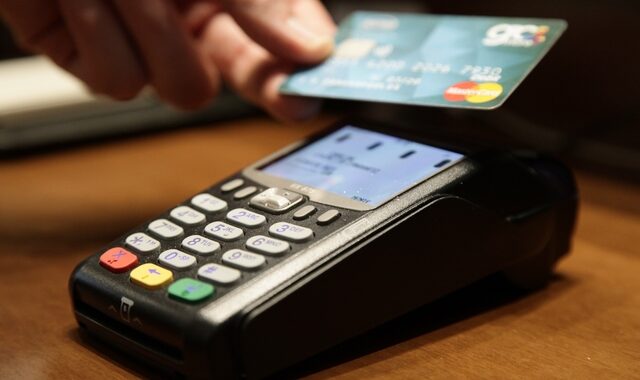 Πληρωμές με κάρτα: Οι νέες απαιτήσεις ασφαλείας στις συναλλαγές