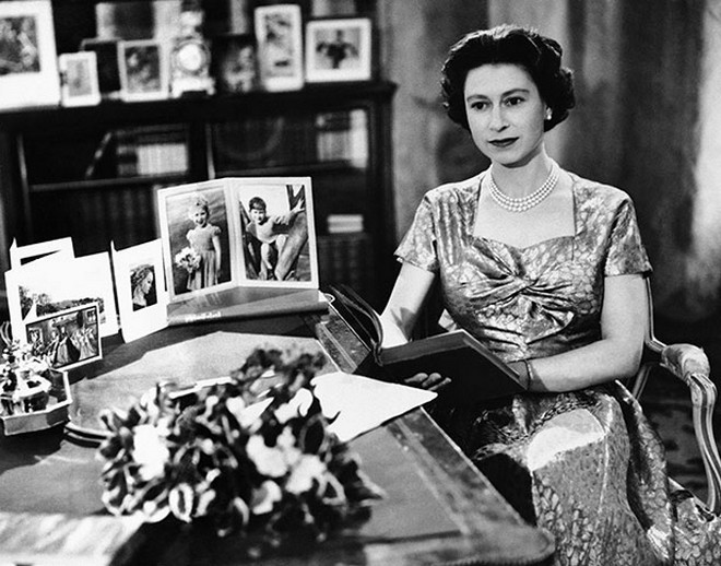 Σαν σήμερα: Η Βασίλισσα Ελισάβετ στην πρώτη τηλεοπτική μετάδοση όλων των εποχών